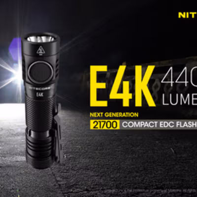 NITECORE Senter LED CREE XP-L2 V6 Rechargeable IP68 4400 Lumens - E4K - Black