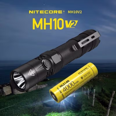 NITECORE Senter LED CREE XP-L2 V6 Rechargeable IP68 1200 Lumens - MH10 V2 - Black