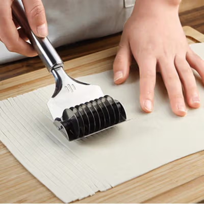 Bu Xiu Gang Roller Pemotong Adonan Mie Rolling Noodles Cutter - QMQ669 - Silver