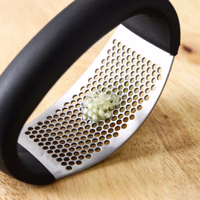 EPOCH Parutan Alat Penghancur Bawang Putih Garlic Presser - A45 - Black — gambar 2