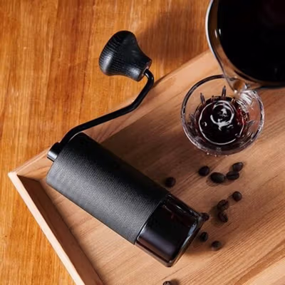 One Two Cups Penggiling Kopi Manual Coffee Grinder Burr Stainless - KF-15 - Black — gambar 2