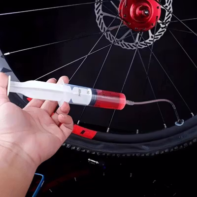 KITO Suntikan Cairan Ban Tubeless Sealant Injection Tool - RL225 - Transparent — gambar 2