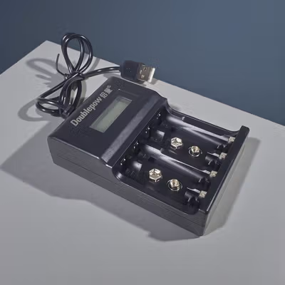 Doublepow Charger Baterai 4 Slot AA AAA 9V Ni-MH Ni-CD Li-Ion with LCD - DP-UK95 - Black — gambar 2
