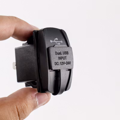 YCCPAUTO USB Charger Motor Mobil 2 Port DC 12-24V 3.1A - CJ-L040 - Black — gambar 3
