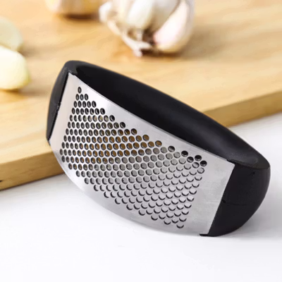 EPOCH Parutan Alat Penghancur Bawang Putih Garlic Presser - A45 - Black — gambar 3
