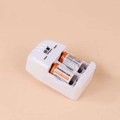 Doublepow Charger Baterai Rechargeable 2 Slot CR2 with CR2 2 PCS - DP-K06 - White — gambar 3