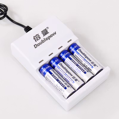 Doublepow Charger Baterai Rechargeable 4 Slot AA AAA with AA 4 PCS - DP-U82 - White — gambar 3