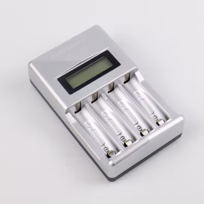 Taffware Charger Baterai 4 Slot AA AAA Ni-MH NiCD LCD Display - C903W - Silver — gambar 3