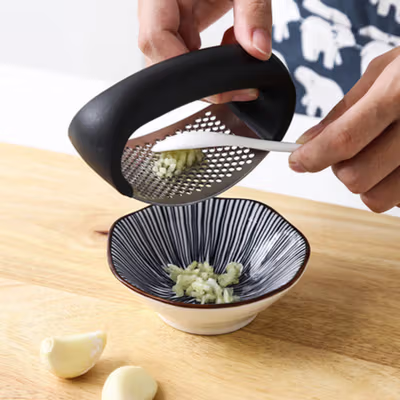 EPOCH Parutan Alat Penghancur Bawang Putih Garlic Presser - A45 - Black — gambar 4