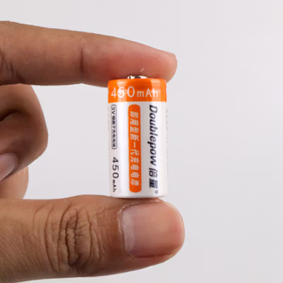 Doublepow Baterai Isi Ulang CR123A Li-Ion Button Top 450mAh 3.2V 2 PCS - No Color — gambar 4