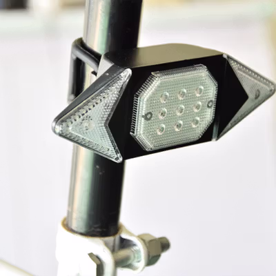 Zlate Lampu Belakang Sepeda LED Rechargeable USB 15 Lumens with Remote - LY-6700 - Black — gambar 4