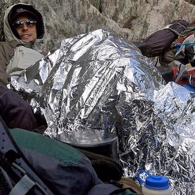 TaffSPORT Selimut Darurat Emergency Blanket Thermal 130x210cm - SL03-001 - Silver — gambar 4