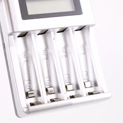 Taffware Charger Baterai 4 Slot AA AAA Ni-MH NiCD LCD Display - C903W - Silver — gambar 4