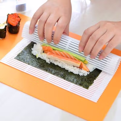 Alat Bantu Penggulung Sushi Roll Maker Plastik PE 22x20.5x0.1cm - E1119 - No Color — gambar 4